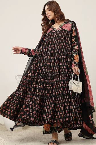 Women floral printed tiered pure cotton kurta with trousers & with dupatta