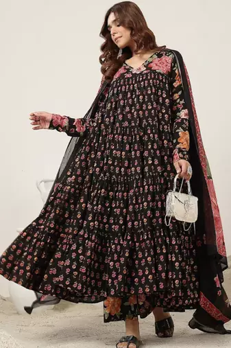 Women floral printed tiered pure cotton kurta with trousers & with dupatta