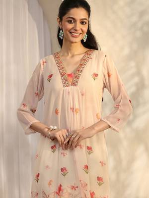 Women floral printed regular thread work kurta with trousers & with dupatta 2