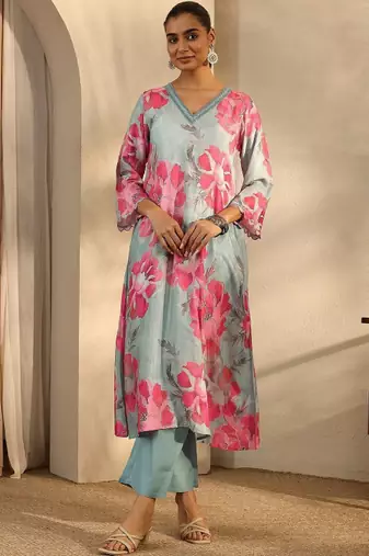 Women floral printed regular kurta with trousers