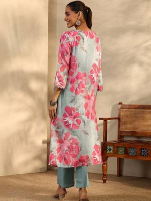 Women floral printed regular kurta with trousers 4