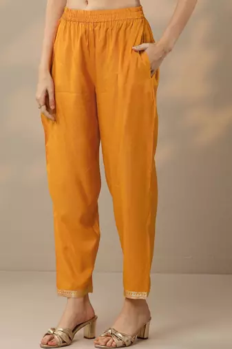 Women regular thread work kurta with trousers & with dupatta