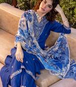 Women ethnic motifs embroidered regular thread work kurta with patiala & with dupatta