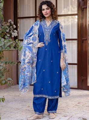 Women ethnic motifs embroidered regular thread work kurta with patiala & with dupatta 2