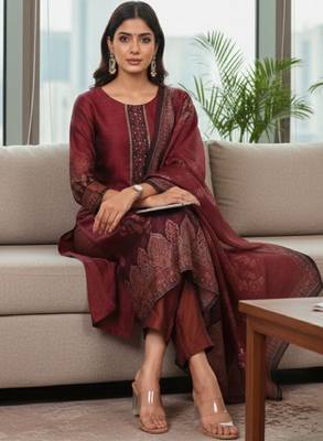 Women ethnic motifs printed regular thread work chanderi silk kurta with trousers & with dupatta 3
