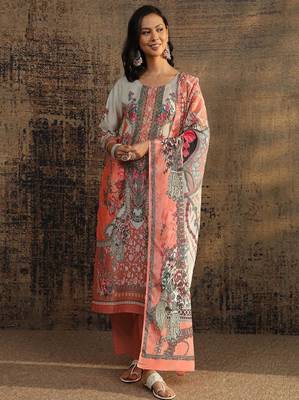Women floral printed regular kurta with trousers & with dupatta 1