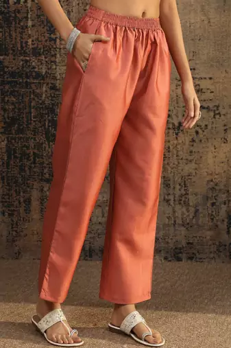 Women floral printed regular kurta with trousers & with dupatta