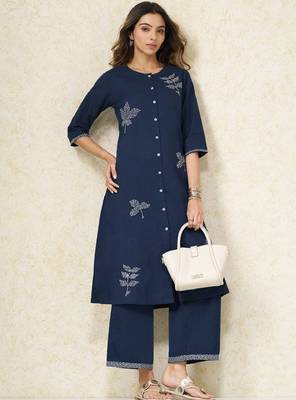 Women ethnic motifs embroidered regular thread work pure cotton kurta with palazzos 1