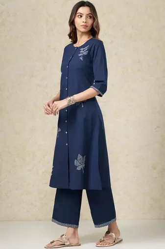 Women ethnic motifs embroidered regular thread work pure cotton kurta with palazzos