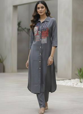 Women ethnic motifs printed regular kurta with trousers 2
