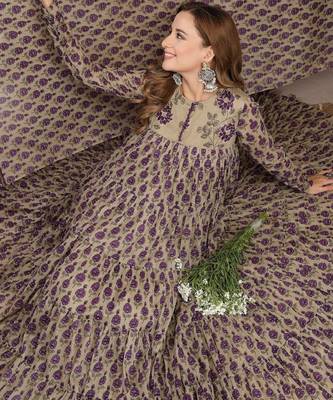 Women floral printed regular pure cotton kurta with palazzos & with dupatta 2