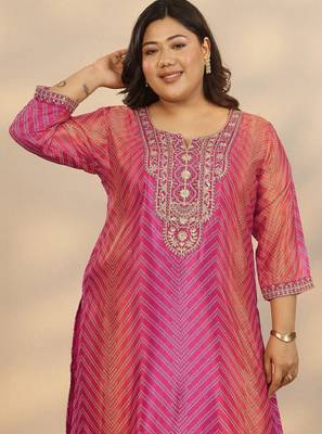 Women ethnic motifs printed regular kurta with sharara & with dupatta 4