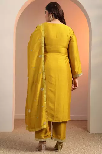 Women ethnic motifs embroidered regular sequinned kurta with trousers & with dupatta