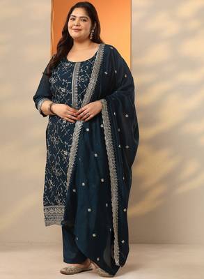 Women ethnic motifs embroidered regular thread work kurta with trousers & with dupatta 1