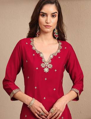 Women floral embroidered regular kurta with palazzos & with dupatta 3