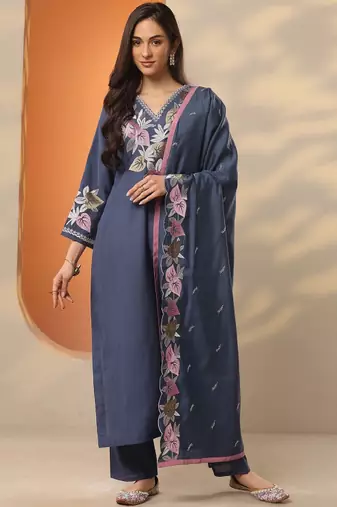 Women floral embroidered regular thread work kurta with trousers & with dupatta
