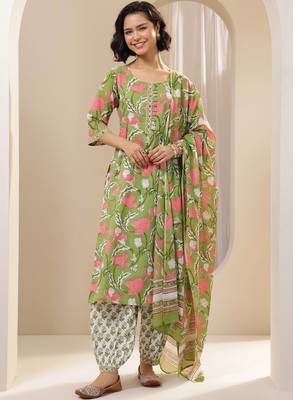 Women floral printed regular kurta with salwar & with dupatta 1