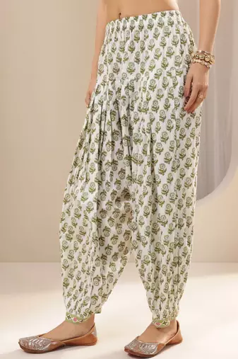 Women floral printed regular kurta with salwar & with dupatta