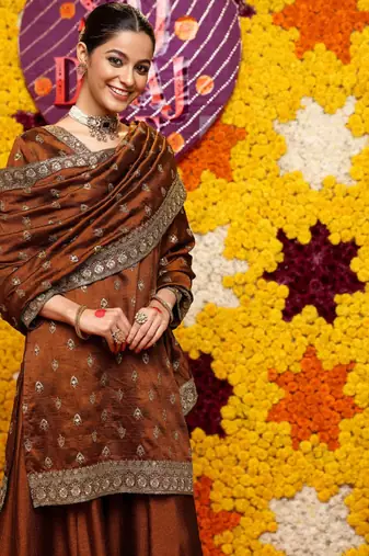 Women ethnic motifs embroidered regular mirror work kurta with palazzos & with dupatta