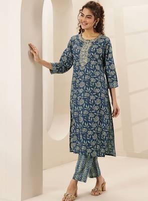 Women floral printed regular mirror work kurta with trousers & with dupatta 2