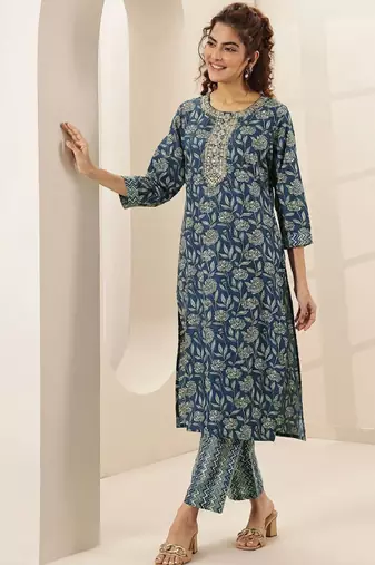 Women floral printed regular mirror work kurta with trousers & with dupatta