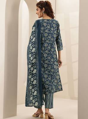 Women floral printed regular mirror work kurta with trousers & with dupatta 3