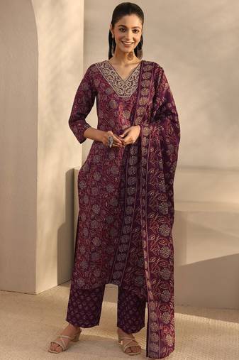 Women floral printed regular kurta with trousers & with dupatta