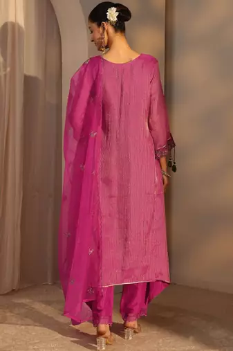 Women floral embroidered regular kurta with trousers & with dupatta