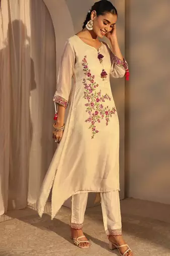 Women floral embroidered regular kurta with trousers & with dupatta