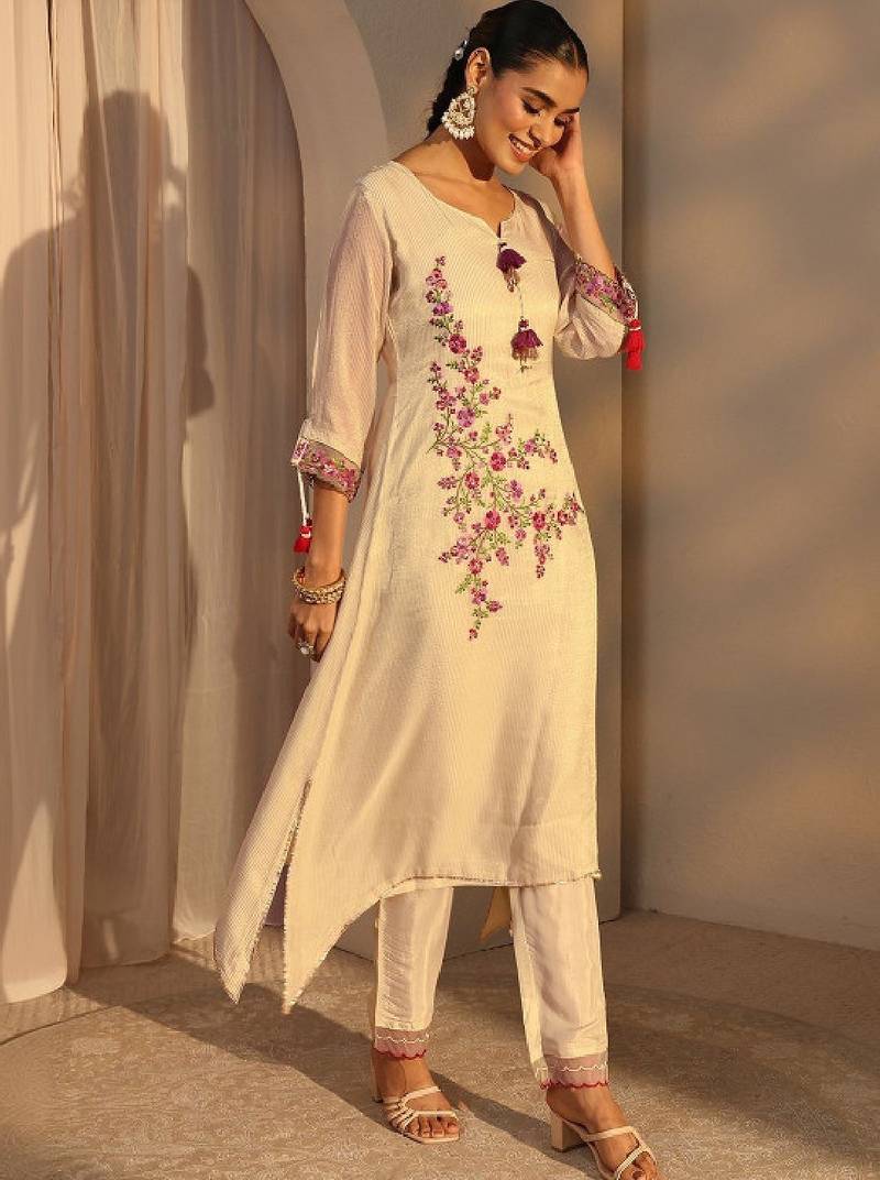 Women floral embroidered regular kurta with trousers & with dupatta