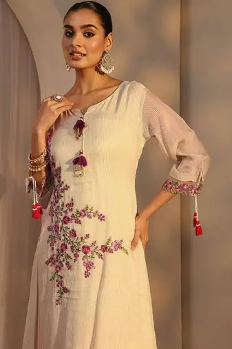 Women floral embroidered regular kurta with trousers & with dupatta