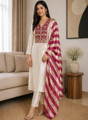 Women ethnic motifs embroidered regular thread work kurta with trousers & with dupatta 1