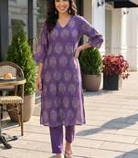 Women ethnic motifs printed regular kurta with trousers