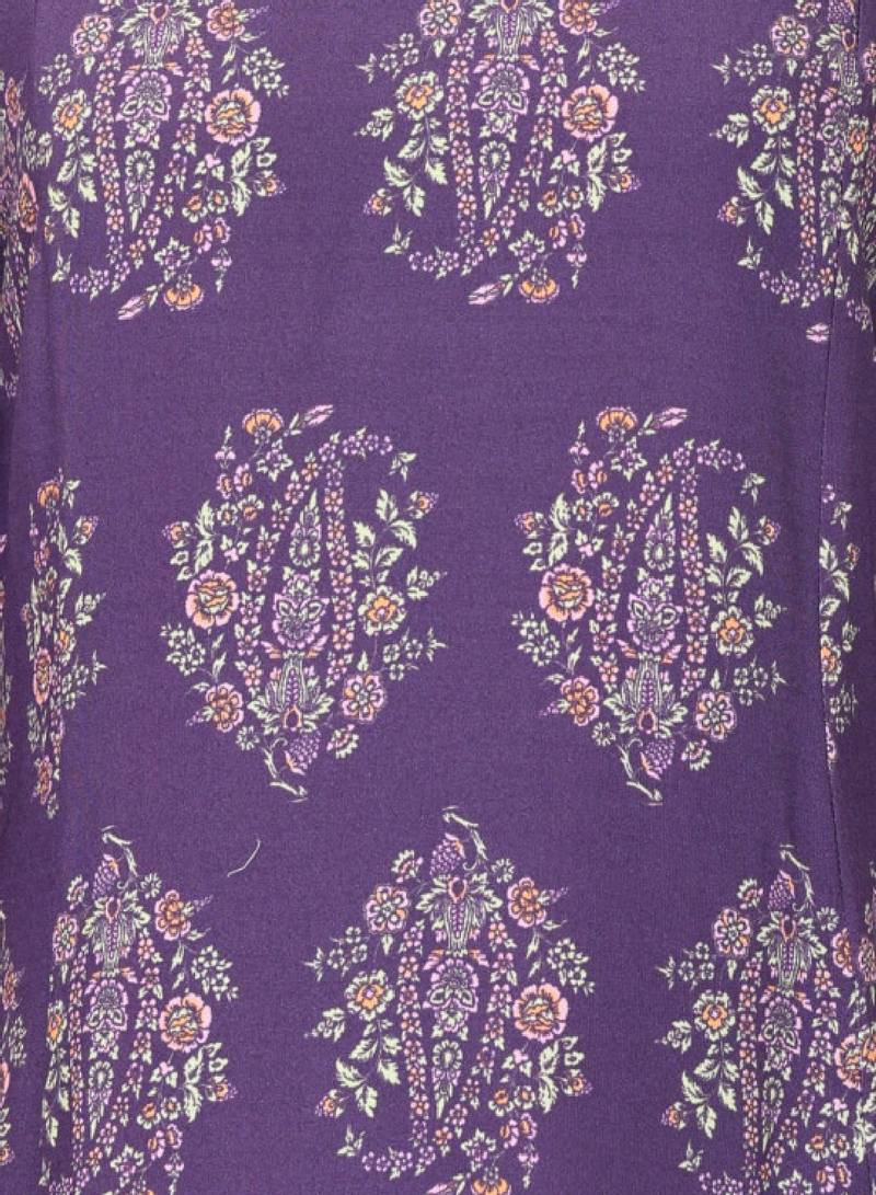 Women ethnic motifs printed regular kurta with trousers