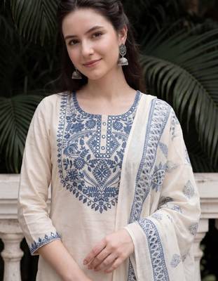 Women ethnic motifs embroidered regular mirror work pure cotton kurta with trousers & with dupatta 2