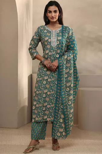 Women floral printed regular thread work kurta with trousers & with dupatta
