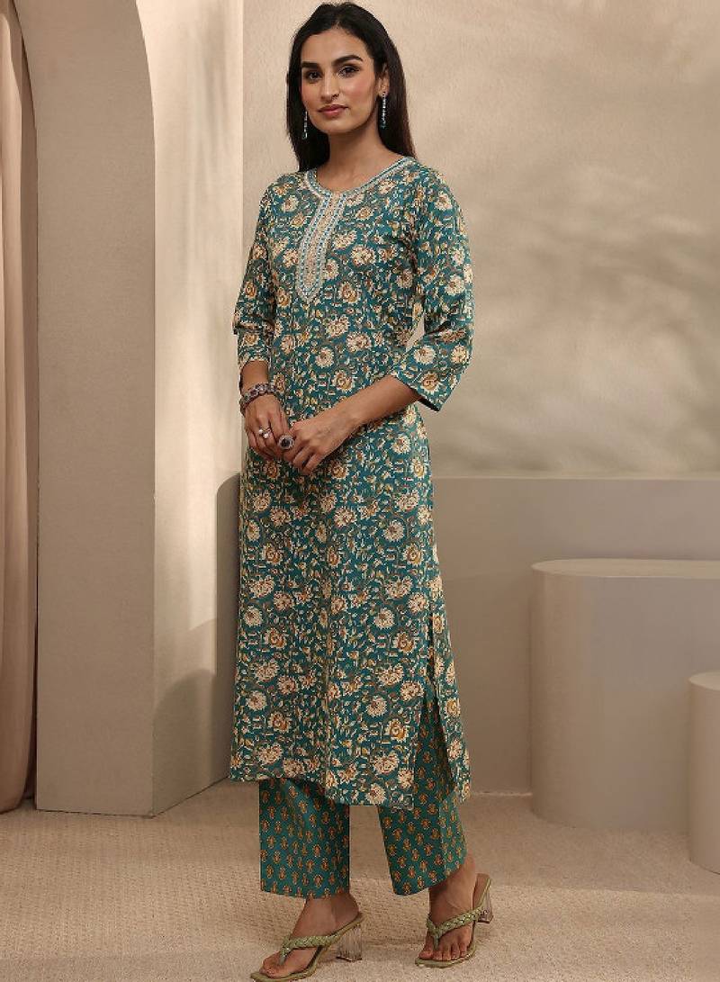 Women floral printed regular thread work kurta with trousers & with dupatta