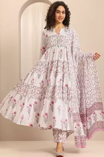 Women floral printed tiered kurta with trousers & with dupatta