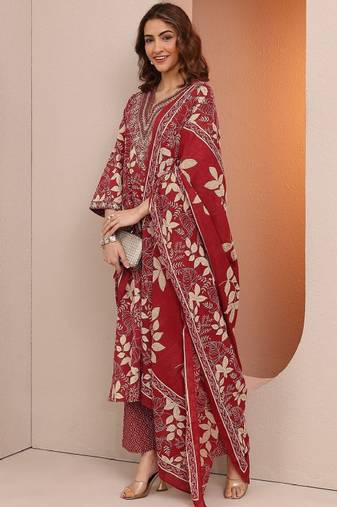 Women floral printed regular thread work kurta with trousers & with dupatta
