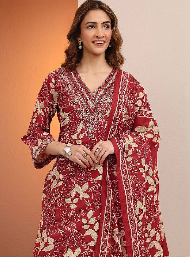 Women floral printed regular thread work kurta with trousers & with dupatta