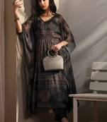 Women ethnic motifs printed regular kurta with trousers