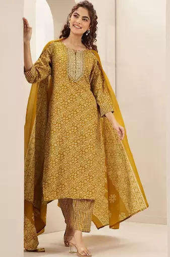 Women ethnic motifs printed regular thread work kurta with trousers & with dupatta