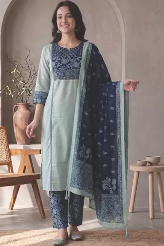 Women floral printed regular sequinned pure cotton kurta with palazzos & with dupatta
