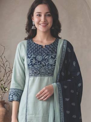 Women floral printed regular sequinned pure cotton kurta with palazzos & with dupatta 2