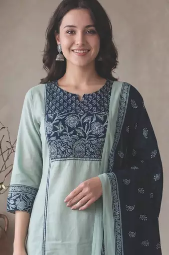 Women floral printed regular sequinned pure cotton kurta with palazzos & with dupatta