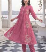 Women floral embroidered regular thread work pure cotton kurta with trousers