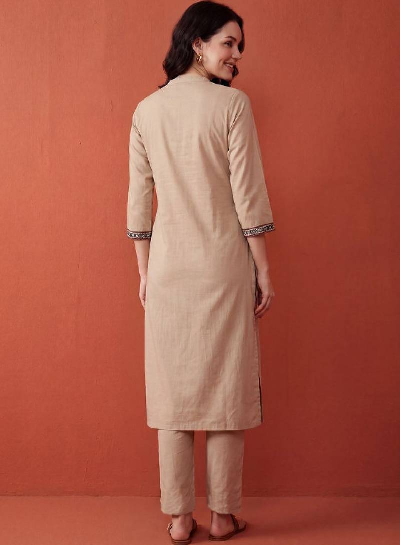 Women ethnic motifs embroidered regular thread work pure cotton kurta with trousers