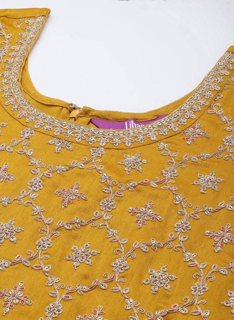 Women floral embroidered regular kurta with sharara & with dupatta