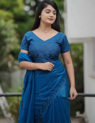 Teal net embroidered sequins work heavy look ethnic saree with blouse 5