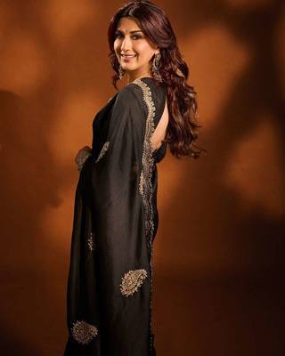 Multicolor silk embroidered sequins work heavy look ethnic saree with blouse 2